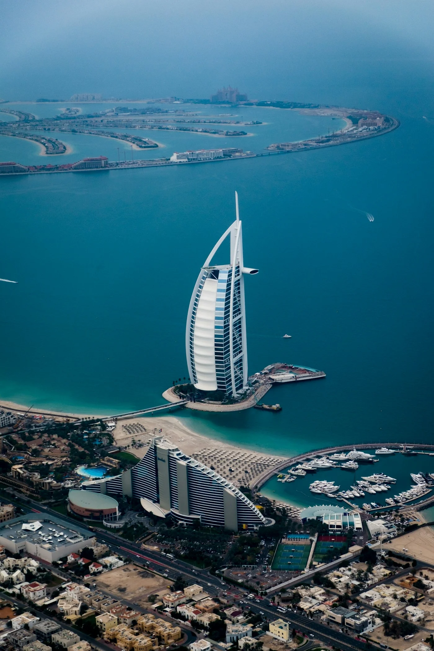 Vista del Burj Al Arab y Palm Jumeirah, Dubái